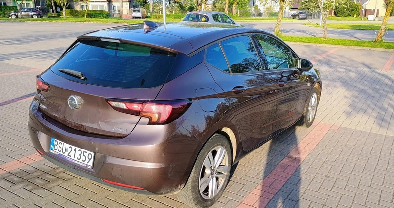 Opel Astra cena 49500 przebieg: 115600, rok produkcji 2017 z Suwałki małe 254